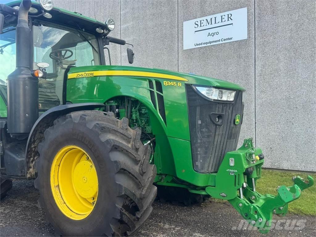 John Deere 8345R Traktoren