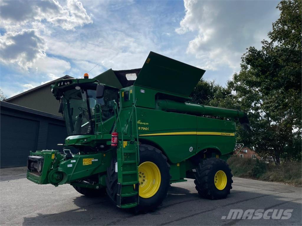 John Deere S790 Mähdrescher