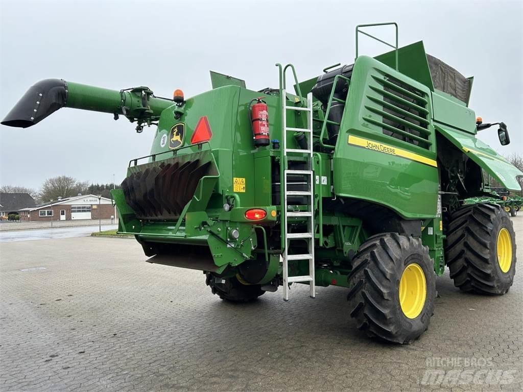 John Deere T670 Mähdrescher