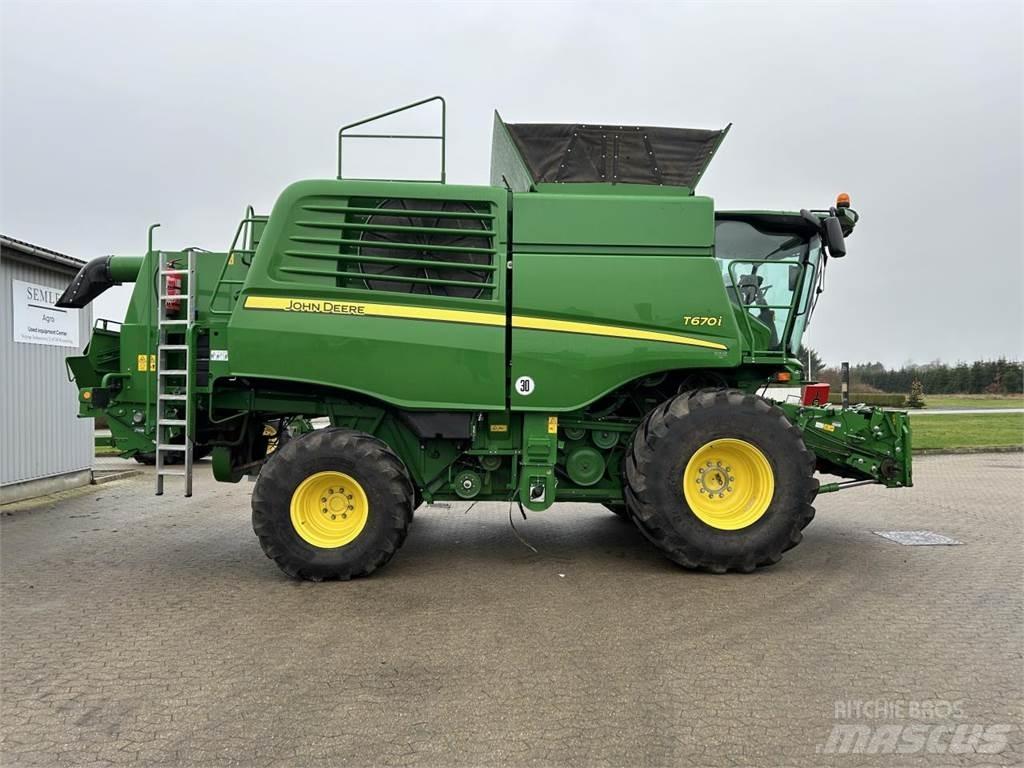 John Deere T670 Mähdrescher
