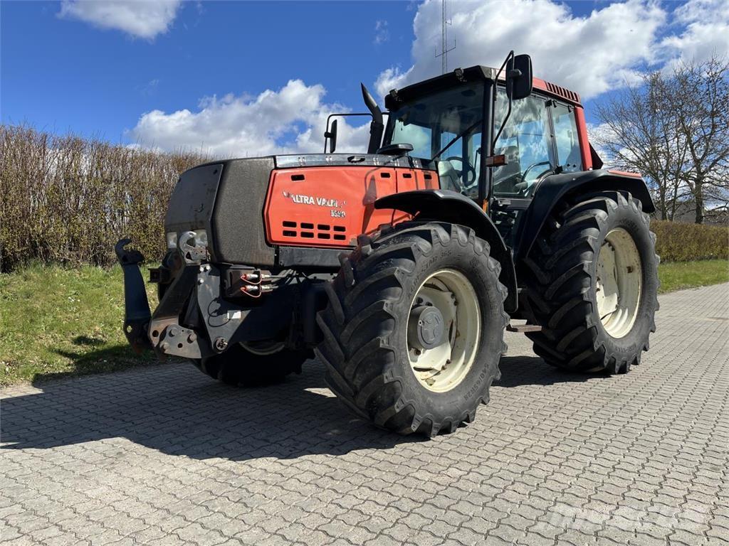 Valtra 8550 Traktoren
