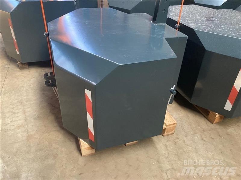  - - -  1800 KG Frontgewichte