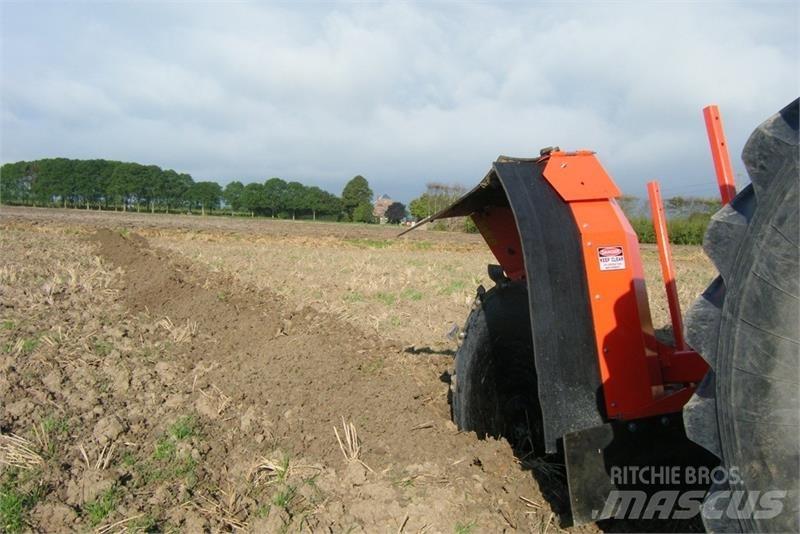  - - -  BOXER AGRI Meißelgrubber