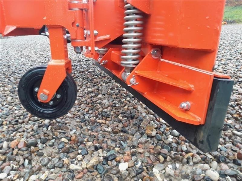  - - - BOXER AGRI Schneeschilde und -pflüge