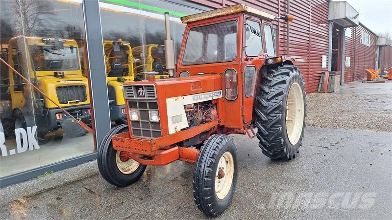 Case IH 824 Traktoren