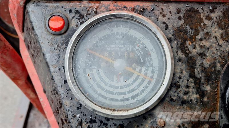 Case IH 824 Traktoren