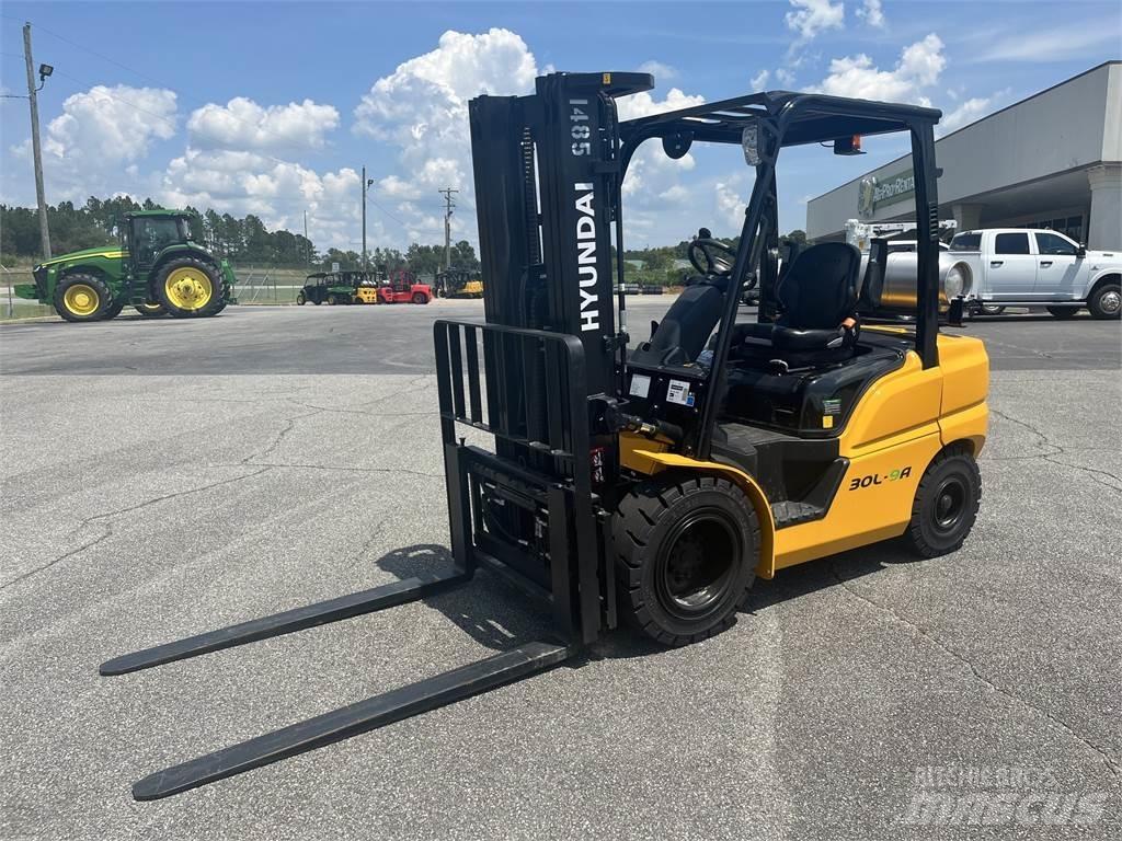 Hyundai 30L-9A Andere Gabelstapler