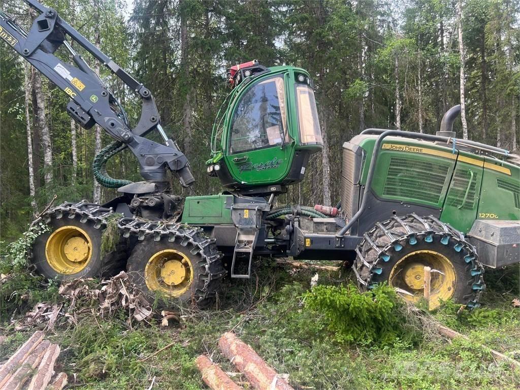 John Deere 1270G Harvester
