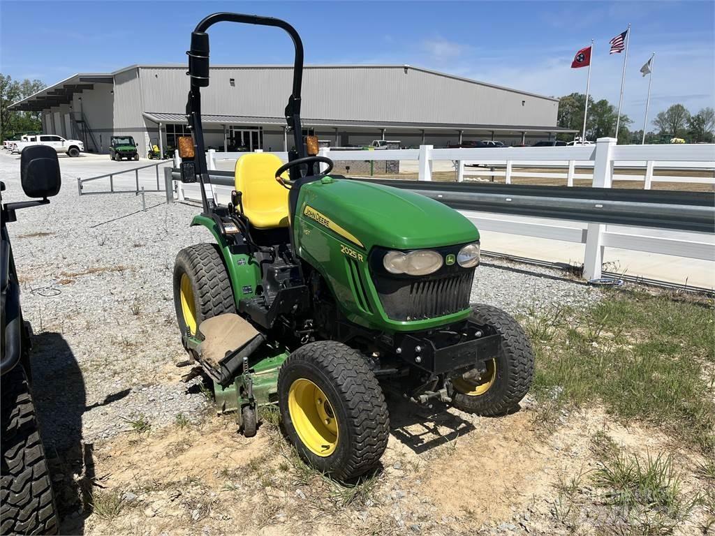 John Deere 2025R Kleintraktoren