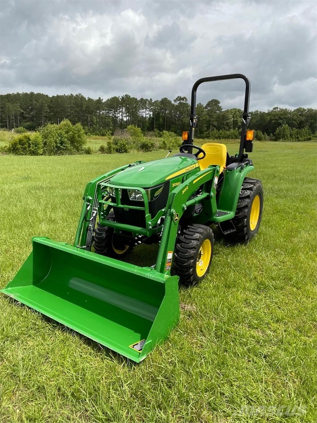 John Deere 3038E Kleintraktoren