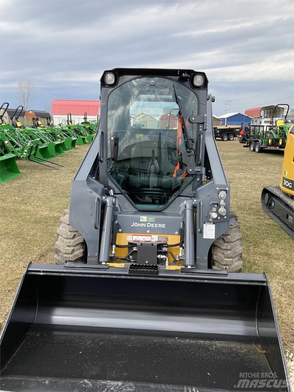John Deere 318G Kompaktlader