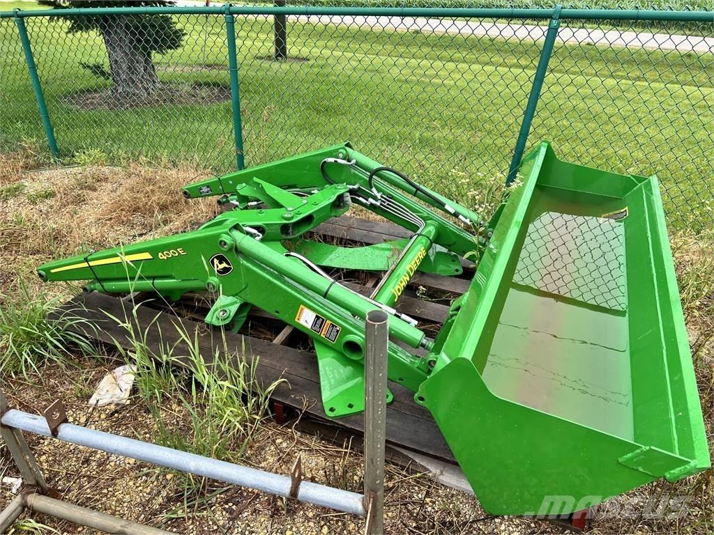 John Deere 400E Traktoren