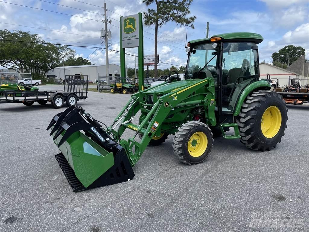 John Deere 4052R Traktoren