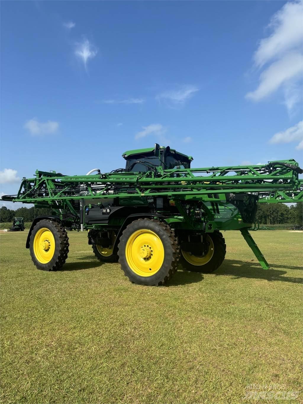 John Deere 410R Anhängespritzen