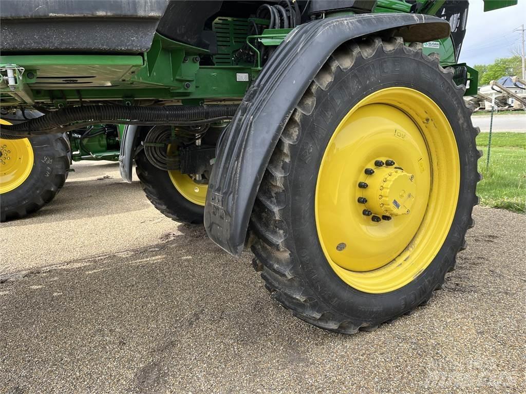 John Deere 412R Anhängespritzen