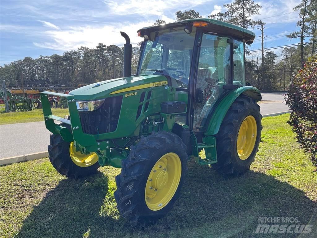 John Deere 5060E Traktoren