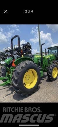John Deere 5060E Traktoren