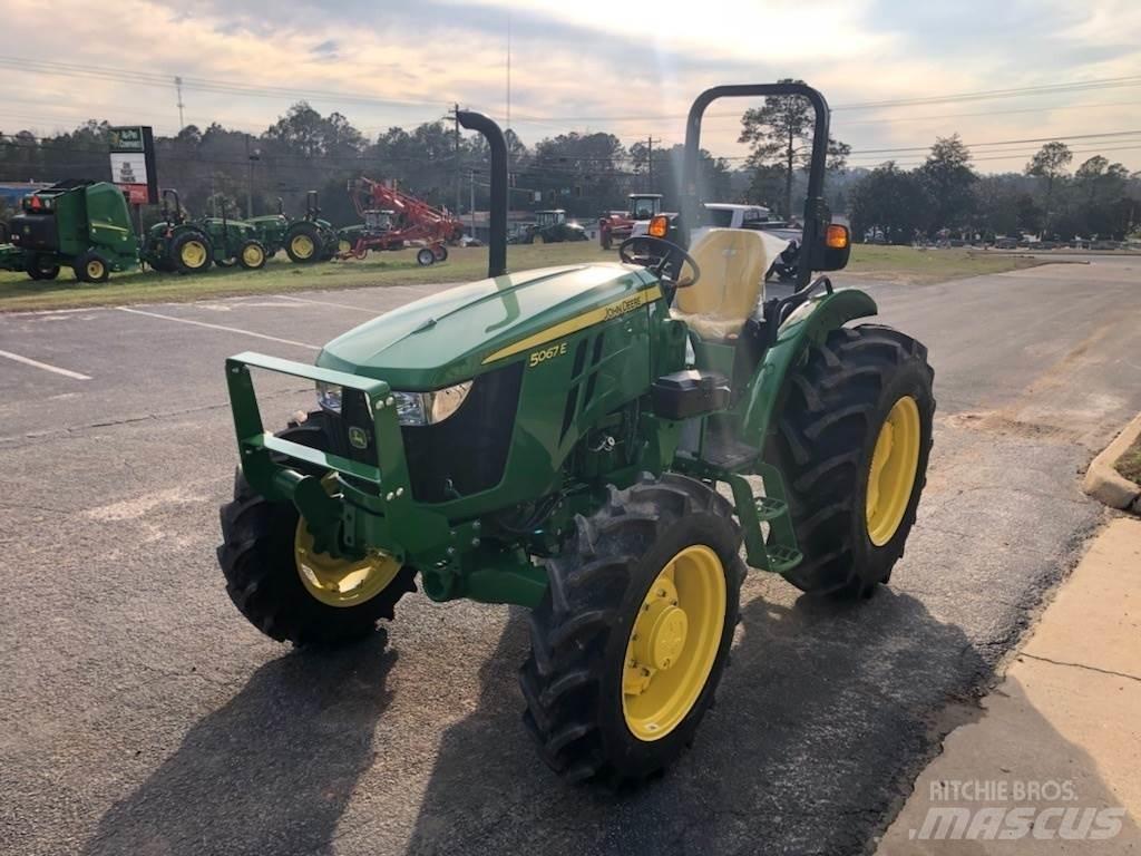 John Deere 5067E Traktoren