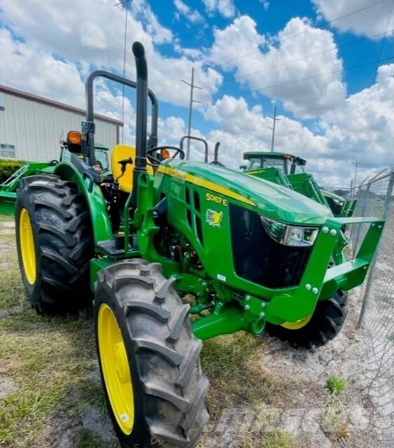 John Deere 5067E Traktoren