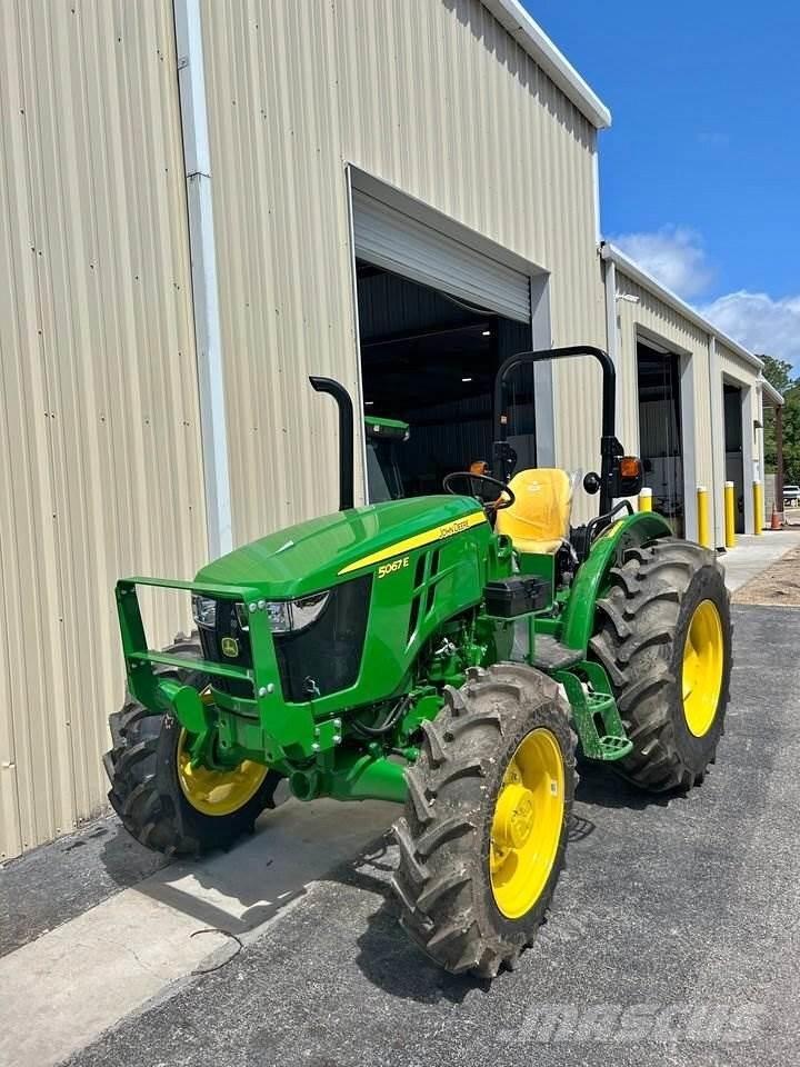 John Deere 5067E Traktoren