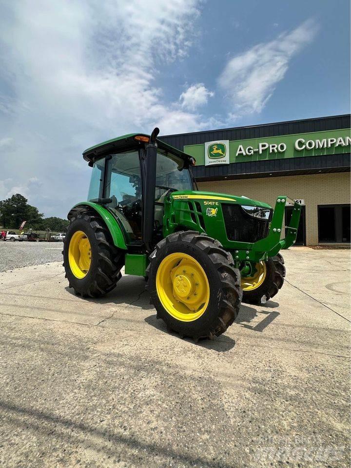 John Deere 5067E Traktoren