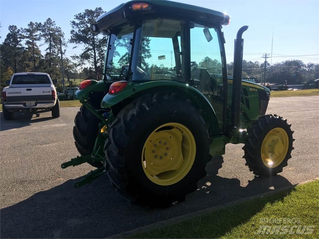 John Deere 5075E Traktoren