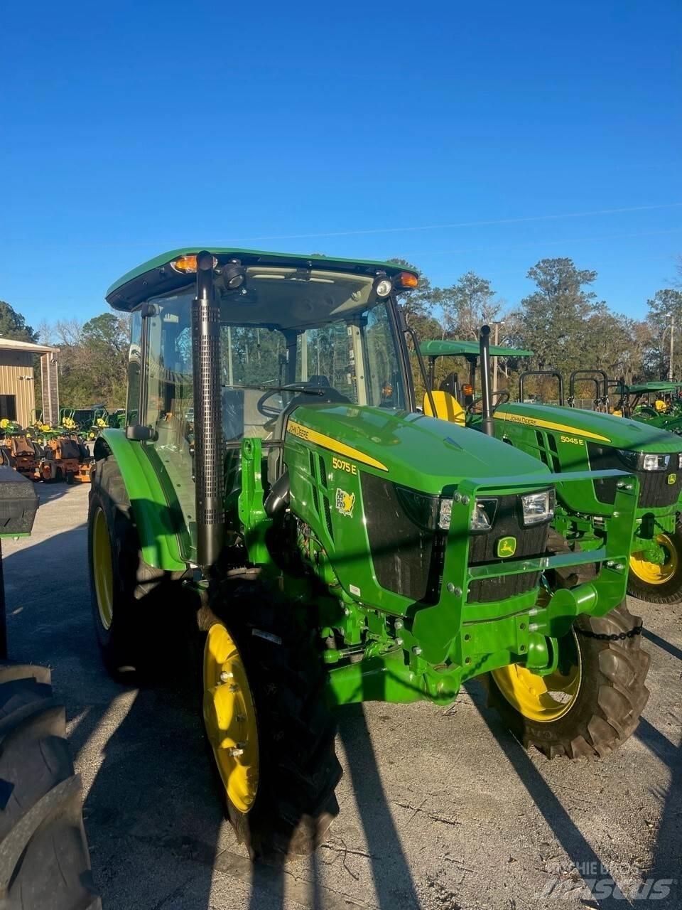 John Deere 5075E Traktoren