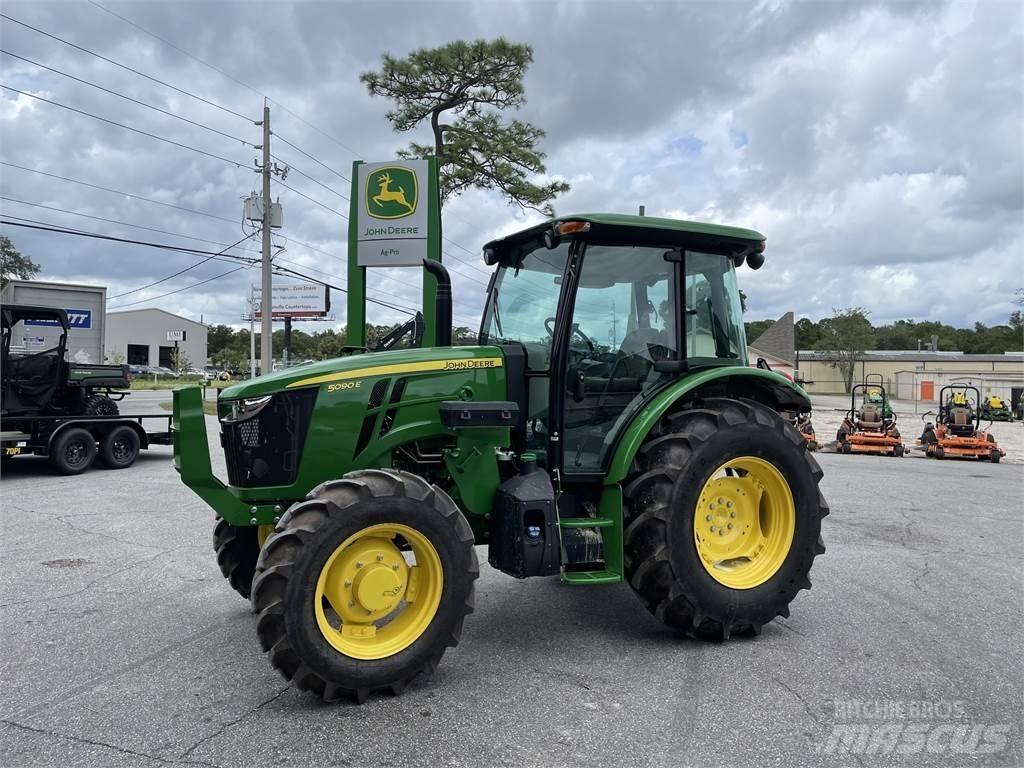 John Deere 5090E Traktoren