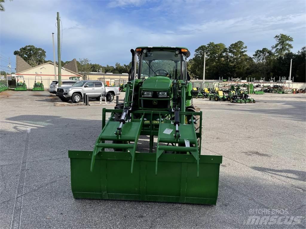 John Deere 5090E Traktoren