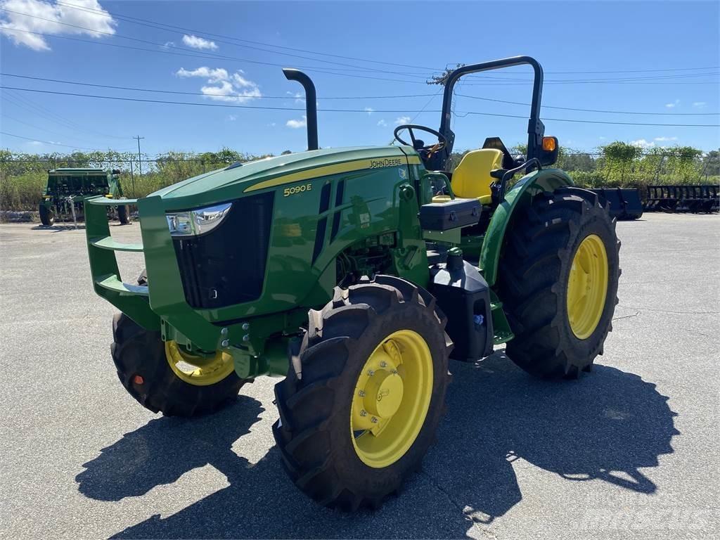 John Deere 5090E Traktoren
