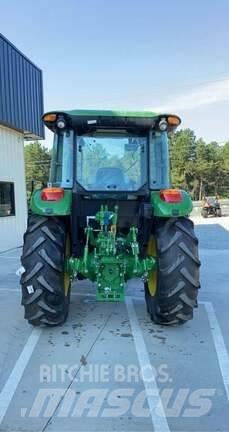 John Deere 5100E Traktoren