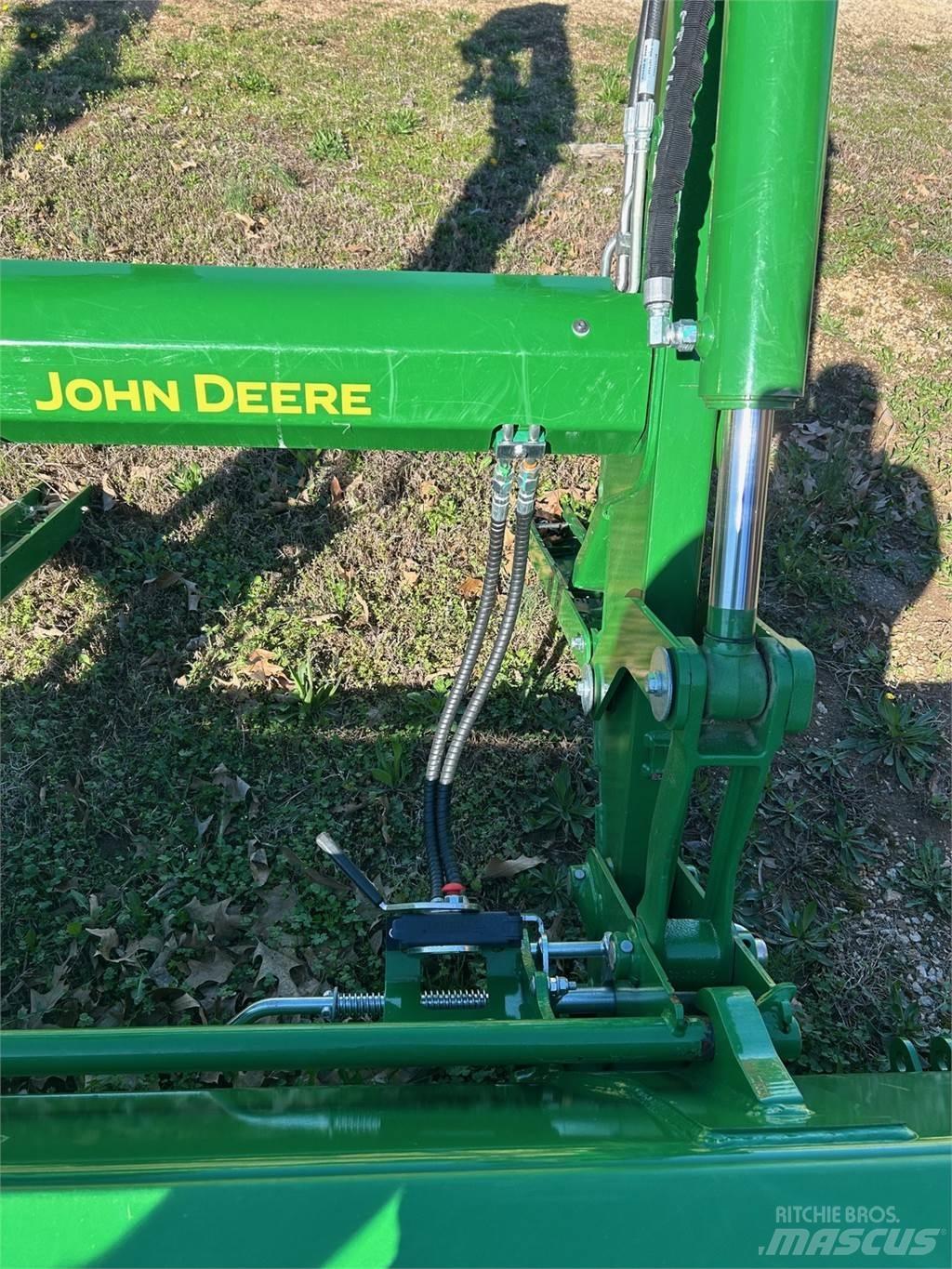 John Deere 600R Traktoren