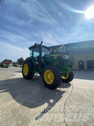 John Deere 6105E Traktoren