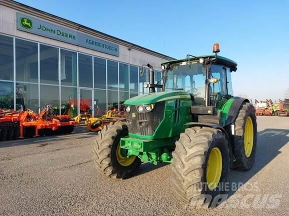 John Deere 6105M Traktoren