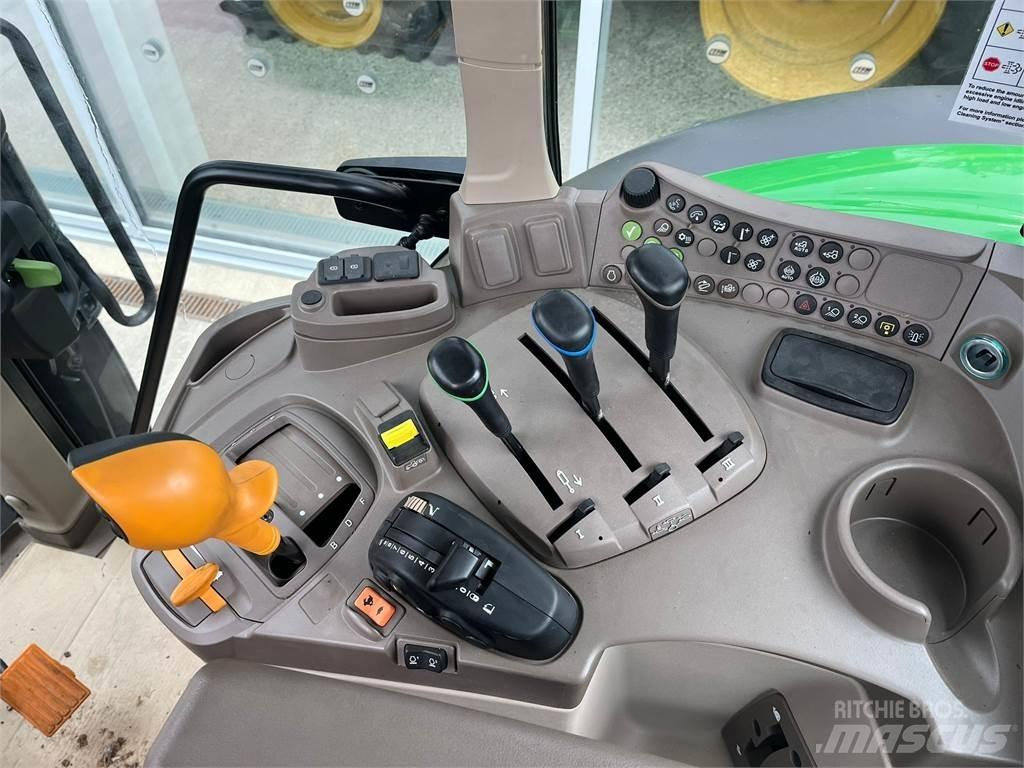 John Deere 6110M Traktoren