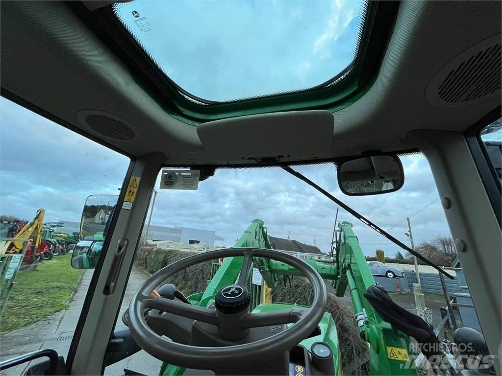 John Deere 6110M Traktoren