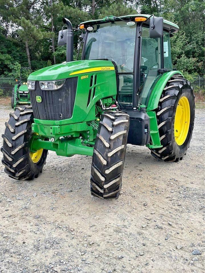 John Deere 6120E Traktoren