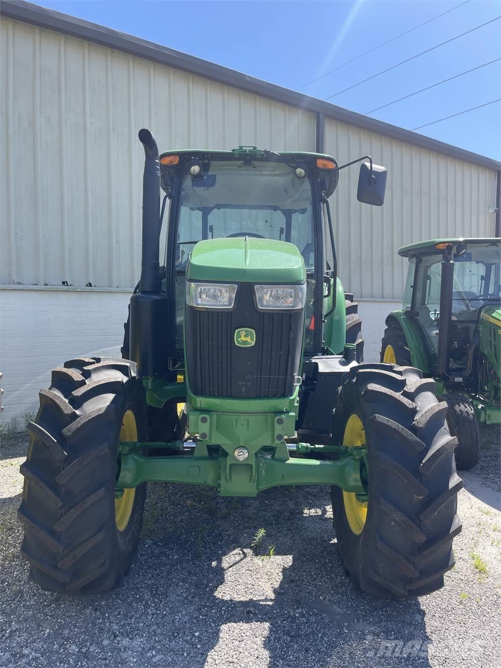 John Deere 6135E Traktoren