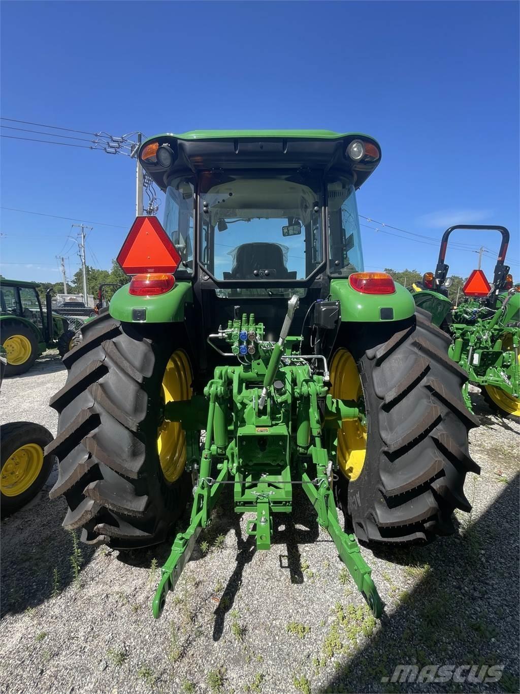 John Deere 6135E Traktoren