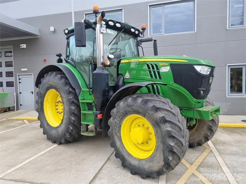John Deere 6215R Traktoren