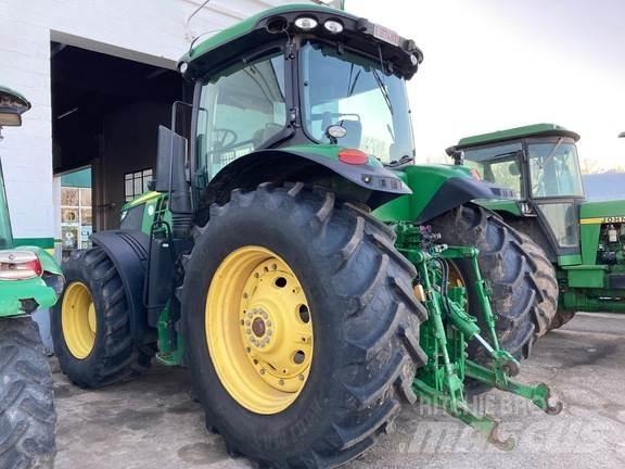 John Deere 7230R Traktoren