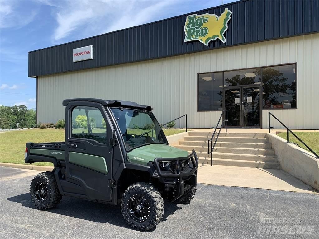 John Deere 835M Arbeitsfahrzeuge