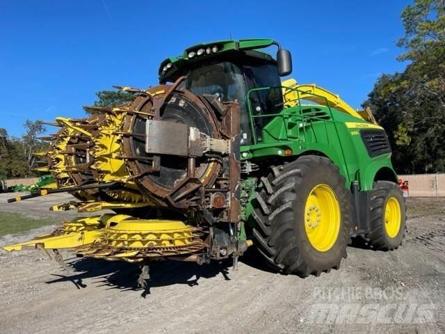 John Deere 9900 Feldhäcksler