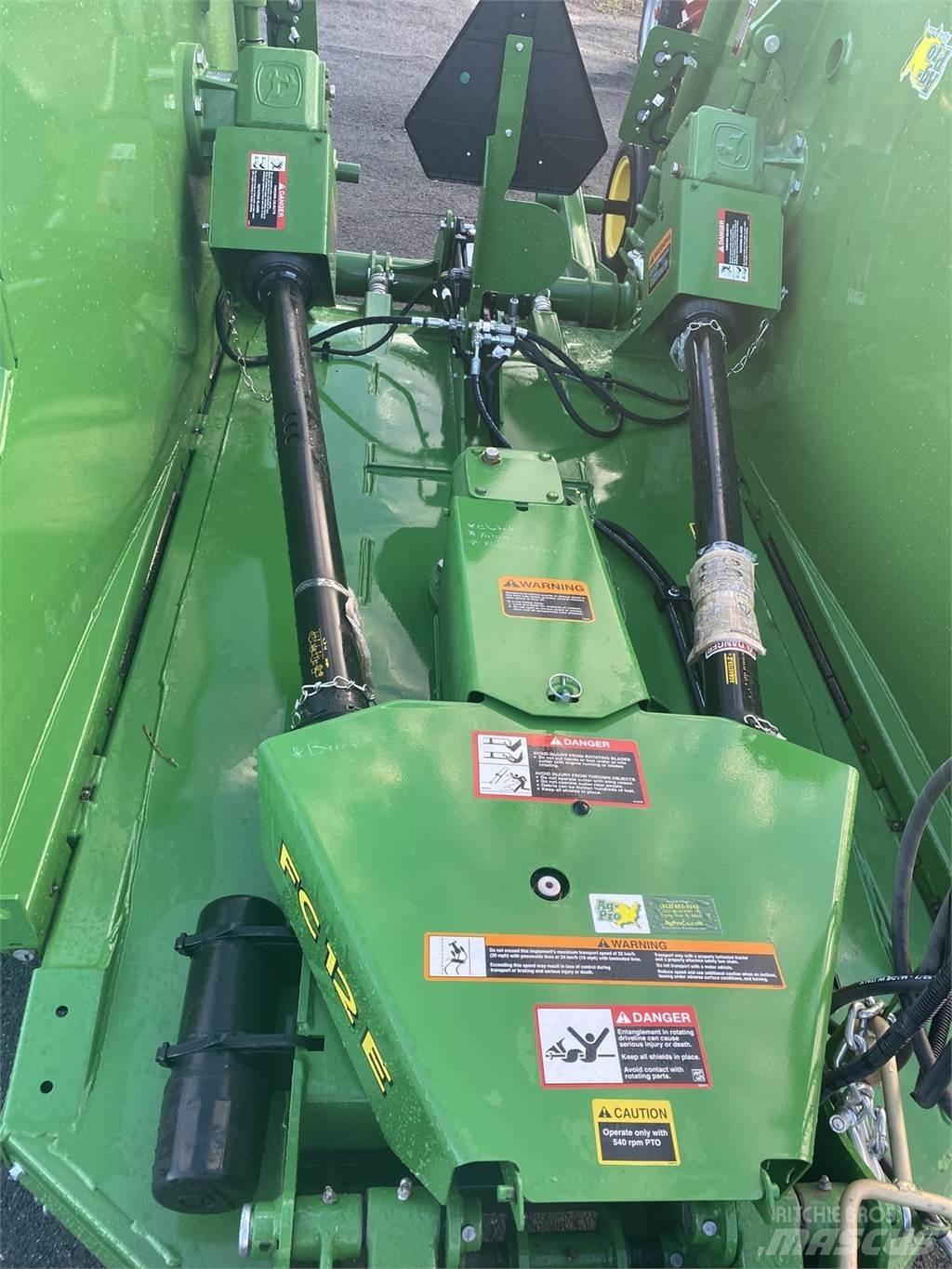 John Deere FC12E Ballenschredder, -schneider und -wickler