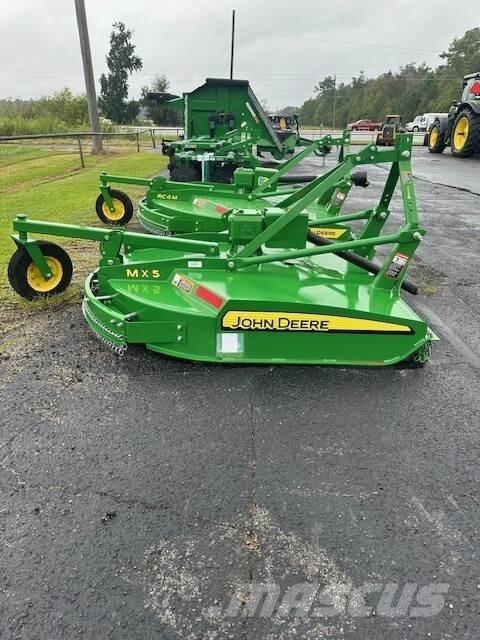 John Deere MX5 Ballenschredder, -schneider und -wickler