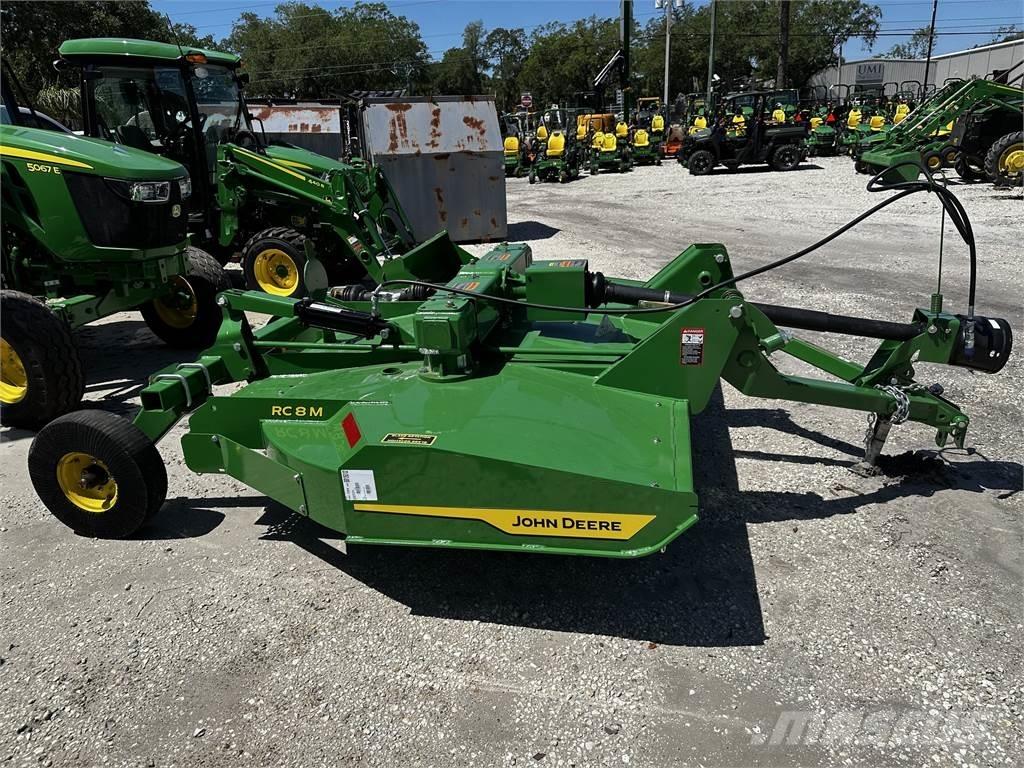 John Deere RC8M Ballenschredder, -schneider und -wickler