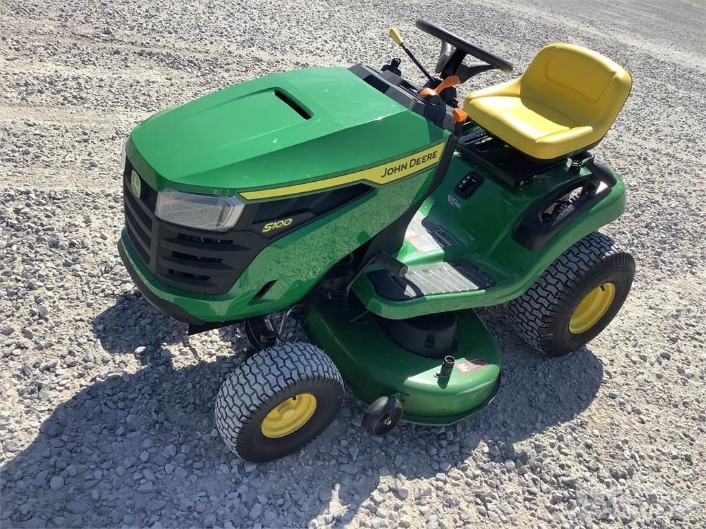 John Deere S100 Reitermäher