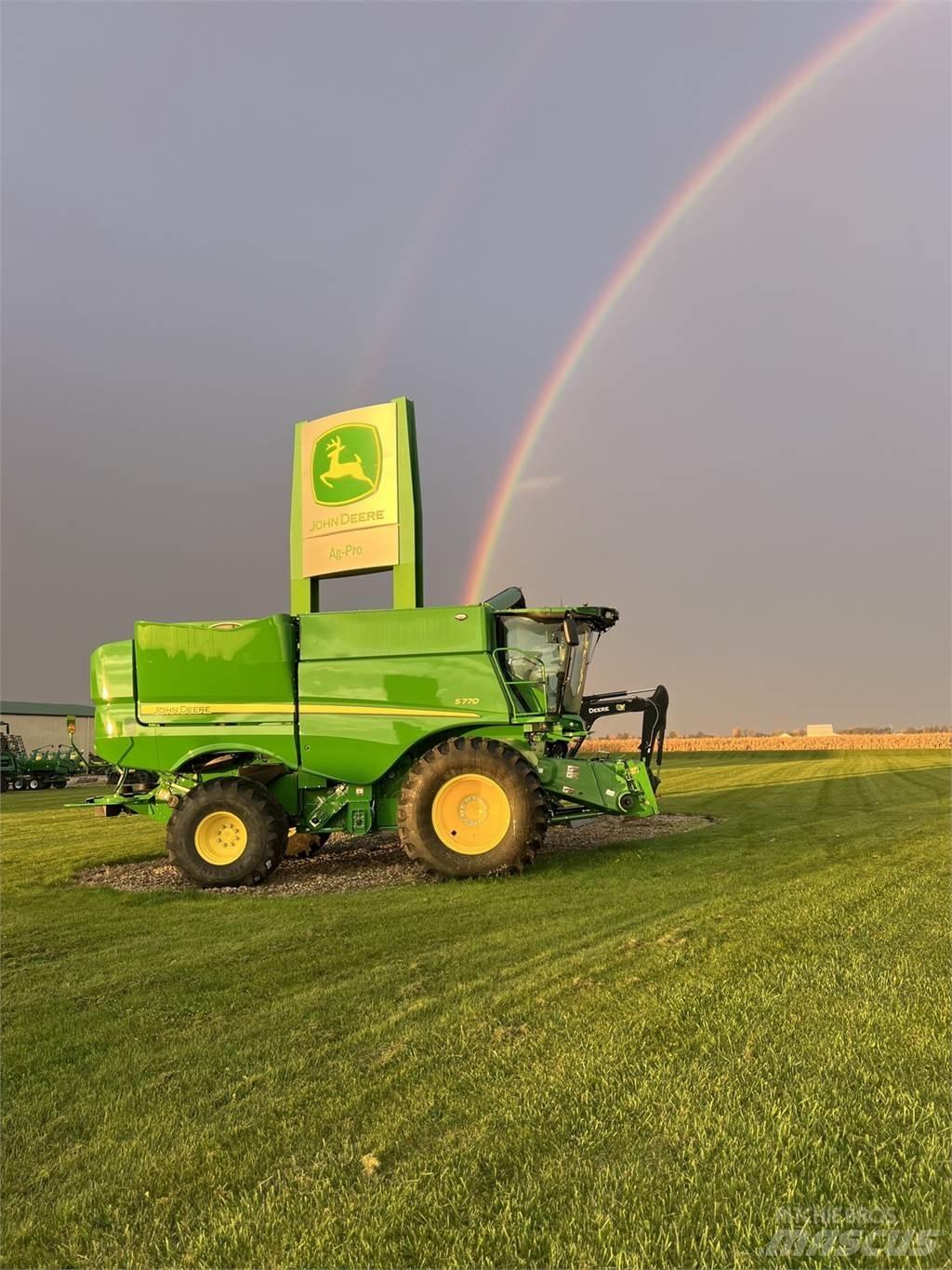 John Deere S770 Mähdrescher