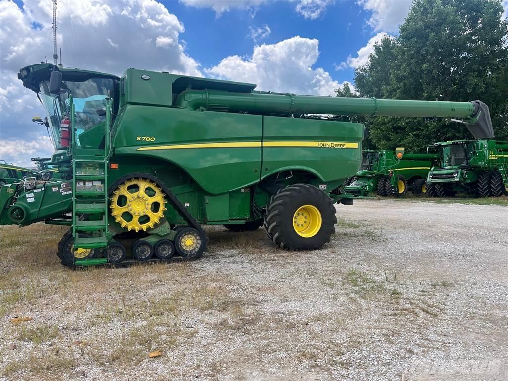 John Deere S780 Mähdrescher