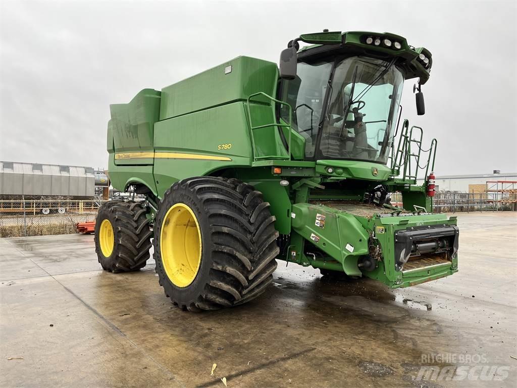 John Deere S780 Mähdrescher